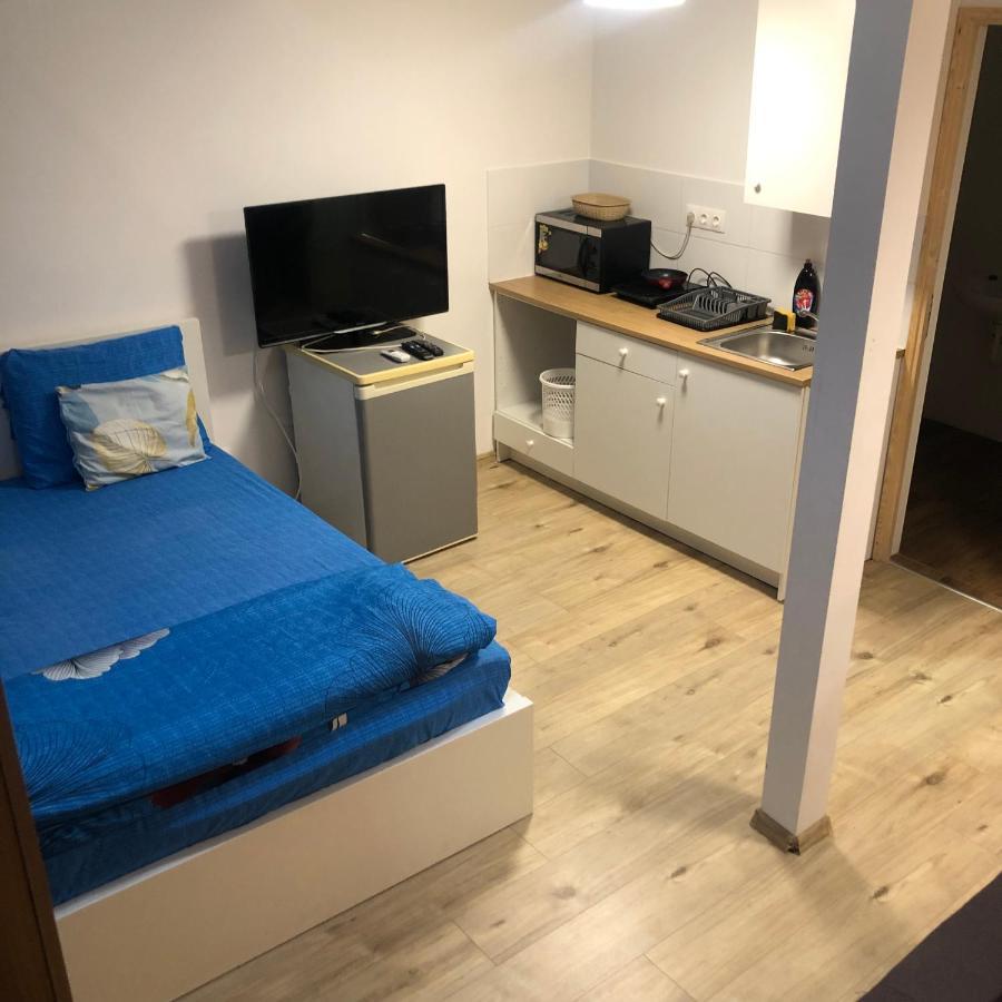 7Dab Rotten 4B3 Contactless Self Check-In Budapest Luaran gambar